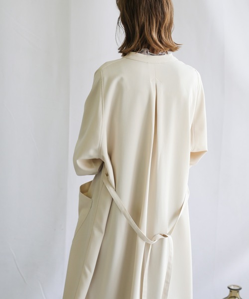 select MOCA(セレクトモカ)の「2021 SS ノーカラーシンプルシャツアウター(ノーカラーコート・レディース・ライトオリーブ/ホワイト・FREE)」の8枚目の写真