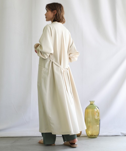 select MOCA(セレクトモカ)の「2021 SS ノーカラーシンプルシャツアウター(ノーカラーコート・レディース・ライトオリーブ/ホワイト・FREE)」の10枚目の写真