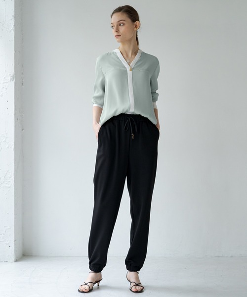 近年モデル　ラウンジドレス　限定　 ジョーゼットブラウス　とろみ　金ボタン LOUNGEDRESS（ラウンジドレス）の「【WEB限定】ジョーゼット