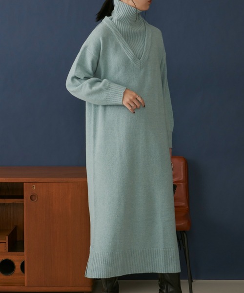 Aunt Marie's(アントマリーズ)の「レイヤード風深Vネックニットワンピース【2WAY】/AuntMarie’s(ワンピース・レディース・グレー/ブラック/ライトブルー・FREE)」の11枚目の写真