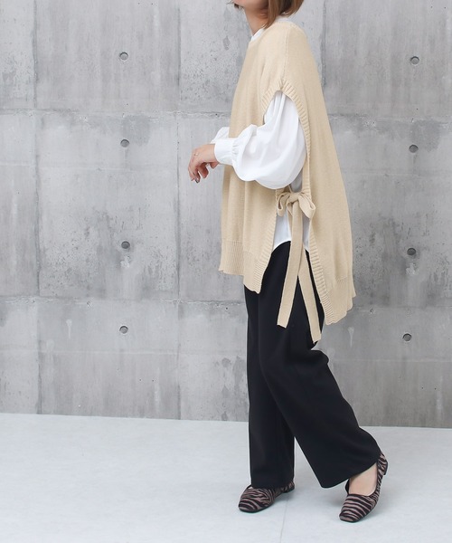 Social GIRL（ソーシャルガール）の「サイドリボンビッグシルエットニットベスト（ベスト・レディース・ブラック/ブルー/モカ/グレイッシュベージュ/アイボリー・M）」の9枚目の写真