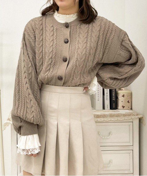 apres jour(アプレジュール)の「ケーブル丸首カーデ【ZOZOTOWN限定アイテム】(カーディガン/ボレロ・レディース・アイボリー/クリーム/モカ/ラベンダー・X-LARGE/フリー)」の20枚目の写真