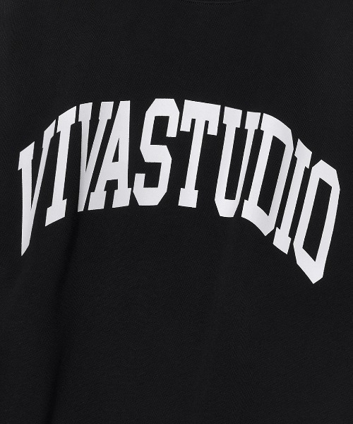 VIVASTUDIO(ビバスタジオ)の「COLLEGE LOGO CREWNECK(スウェット・メンズ・ネイビー/ブラック/グレー・SMALL/X-LARGE/MEDIUM/LARGE)」の8枚目の写真