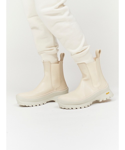 SNIDEL(スナイデル)の「vibram サイドゴアブーツ(ブーツ・レディース・アイボリー/ベージュ・SMALL/LARGE/MEDIUM)」の5枚目の写真