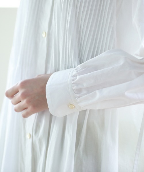 Pao de lo(パオデロ)の「ローンピンタックワンピース(ワンピース・レディース・ベージュ/オフホワイト/グリーン・9号/7号)」の18枚目の写真