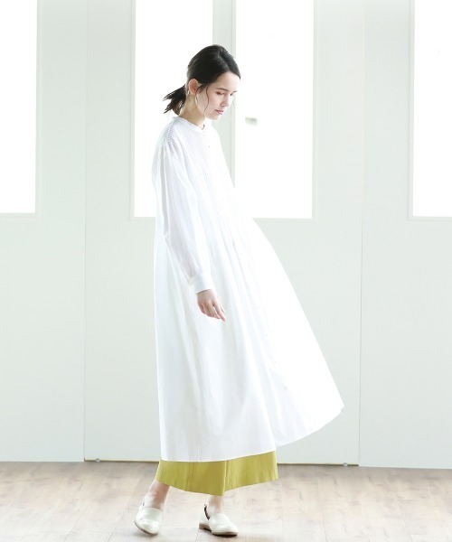 Pao de lo(パオデロ)の「ローンピンタックワンピース(ワンピース・レディース・ベージュ/オフホワイト/グリーン・9号/7号)」の8枚目の写真