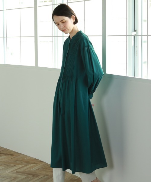 Pao de lo(パオデロ)の「ローンピンタックワンピース(ワンピース・レディース・ベージュ/オフホワイト/グリーン・9号/7号)」の16枚目の写真