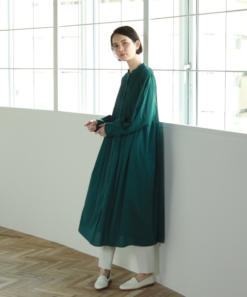 Pao de lo(パオデロ)の「ローンピンタックワンピース(ワンピース・レディース・ベージュ/オフホワイト/グリーン・9号/7号)」の19枚目の写真