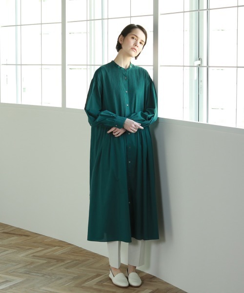 Pao de lo(パオデロ)の「ローンピンタックワンピース(ワンピース・レディース・ベージュ/オフホワイト/グリーン・9号/7号)」の15枚目の写真