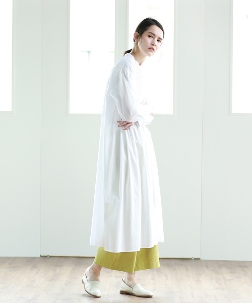 Pao de lo(パオデロ)の「ローンピンタックワンピース(ワンピース・レディース・ベージュ/オフホワイト/グリーン・9号/7号)」の13枚目の写真