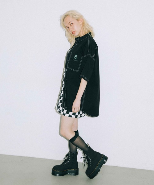 X-girl（エックスガール）の「FACE TWILL S/S SHIRT（シャツ/ブラウス・レディース・ブラック/ベージュ/グリーン/チャコール・S/M）」の5枚目の写真