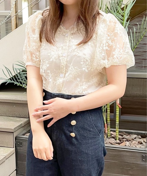 apres jour（アプレジュール）の「2WAY刺繍レースブラウス【ZOZOTOWN限定アイテム】（シャツ/ブラウス・レディース・ホワイト系その他2/アイボリー/オフホワイト/ホワイト系その他・フリー/X-LARGE）」の3枚目の写真