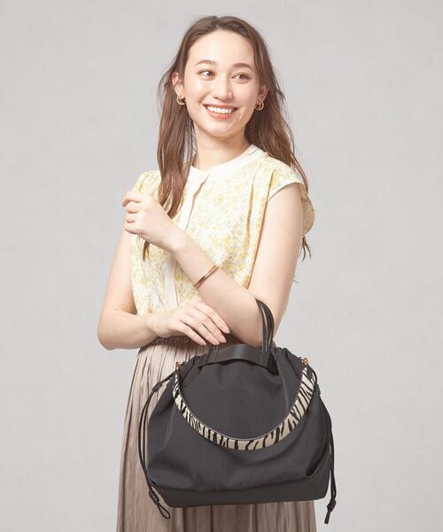 closet story（クローゼットストーリー）の「＜closet story（クローゼットストーリー）＞ ナイロン 3WAY ハンドル トートバッグ（トートバッグ・レディース・ブラック/ベージュ/グレー・FREE）」の2枚目の写真