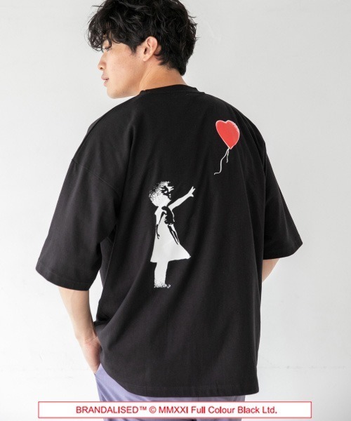LOWRYS FARM(ローリーズファーム)の「バンクシーバックプリントTS/S 957312(Tシャツ/カットソー・メンズ・ホワイト/ブラック/グレー/レッド・MEDIUM/LARGE)」の3枚目の写真