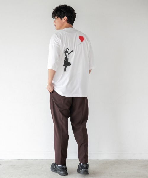 LOWRYS FARM(ローリーズファーム)の「バンクシーバックプリントTS/S 957312(Tシャツ/カットソー・メンズ・ホワイト/ブラック/グレー/レッド・MEDIUM/LARGE)」の7枚目の写真