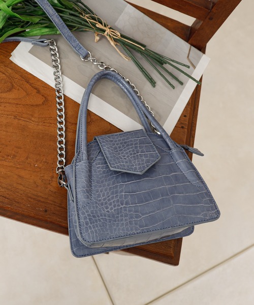 COLONY 2139(コロニートゥーワンスリーナイン)の「クロコ台形2Wayチェーンミニショルダーバッグ/ハンドバッグ(ショルダーバッグ・レディース・ブラック/ベージュ/カーキ/ブルー・FREE)」の4枚目の写真