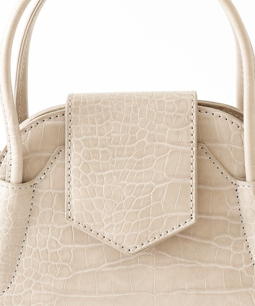 COLONY 2139(コロニートゥーワンスリーナイン)の「クロコ台形2Wayチェーンミニショルダーバッグ/ハンドバッグ(ショルダーバッグ・レディース・ブラック/ベージュ/カーキ/ブルー・FREE)」の16枚目の写真