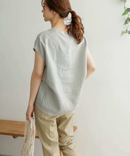 URBAN RESEARCH DOORS（アーバンリサーチドアーズ）の「【WEB限定】リネンバックタックフレンチブラウス（シャツ/ブラウス・レディース・ライトブルー/ロイヤルブルー・ONE）」の7枚目の写真