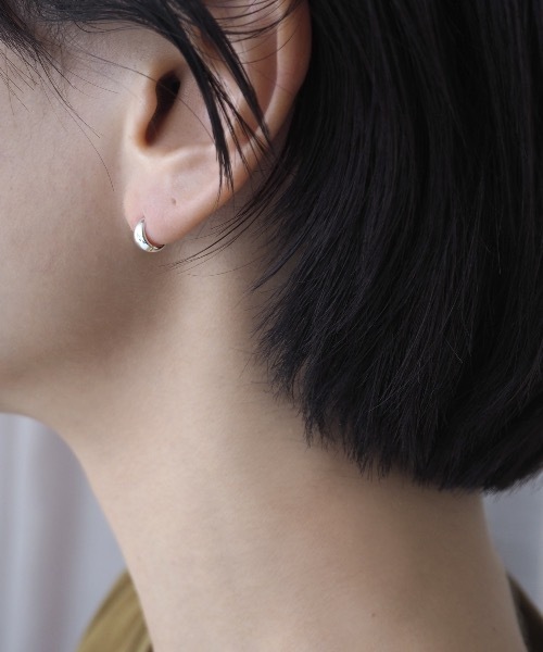 Jenny BY IMMANOEL(ジェニーバイイマノエル)の「silver925 ミニラップピアス&スネークネックレス(ネックレス・レディース・シルバー/ゴールド/ピンクゴールド・FREE)」の12枚目の写真