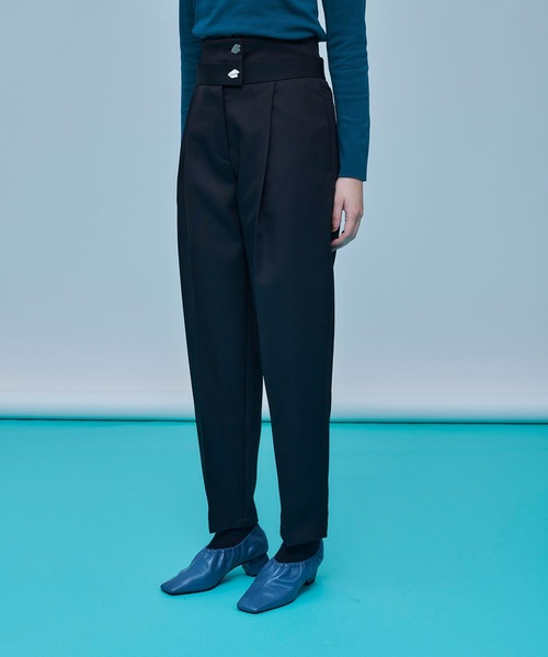 UNITED TOKYO（ユナイテッドトウキョウ）の「アルテスティックコクーンパンツ（スラックス・レディース・ブラック/ベージュ/ライトグリーン・1/2/3）」の7枚目の写真