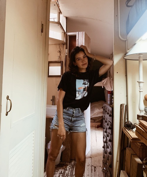 esutoreja(エストレジャ)の「The Beach and the CityTシャツ(Tシャツ/カットソー・レディース・ブラック・L/S/XL/M)」の14枚目の写真