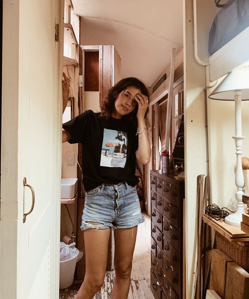 esutoreja(エストレジャ)の「The Beach and the CityTシャツ(Tシャツ/カットソー・レディース・ブラック・L/S/XL/M)」の15枚目の写真