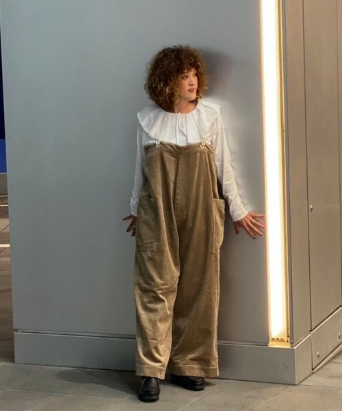 MANASTASH（マナスタッシュ）の「MANASTASH/マナスタッシュ　太畝コーデュロイサロペット（その他パンツ・レディース・ホワイト/モカ・FREE）」の2枚目の写真