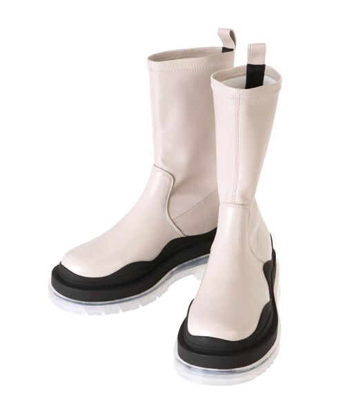 EMODA（エモダ）の「タンクソールボリュームブーツ（ブーツ・レディース・ブラック/アイボリー・SMALL/MEDIUM/LARGE）」の11枚目の写真