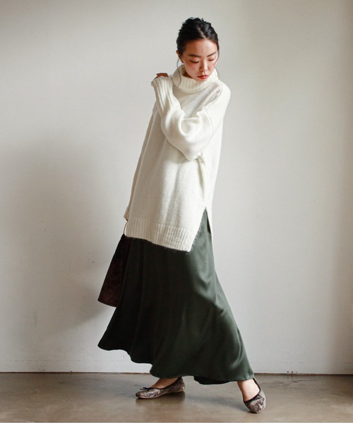 feepur（フェピュール）の「サテンマーメイドスカート（スカート・レディース・グレー系その他/グリーン/ブラック/エンジ・MEDIUM）」の6枚目の写真