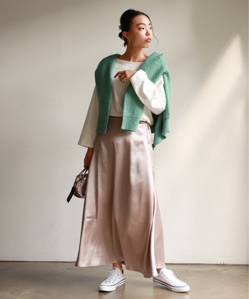 feepur（フェピュール）の「サテンマーメイドスカート（スカート・レディース・グレー系その他/グリーン/ブラック/エンジ・MEDIUM）」の22枚目の写真