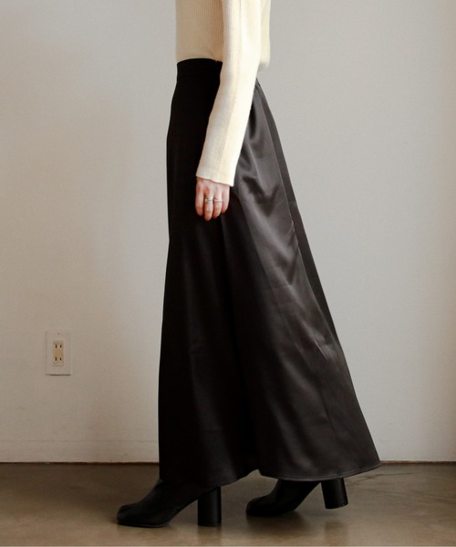 feepur（フェピュール）の「サテンマーメイドスカート（スカート・レディース・グレー系その他/グリーン/ブラック/エンジ・MEDIUM）」の16枚目の写真