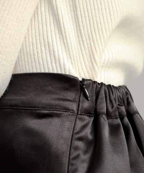 feepur（フェピュール）の「サテンマーメイドスカート（スカート・レディース・グレー系その他/グリーン/ブラック/エンジ・MEDIUM）」の20枚目の写真