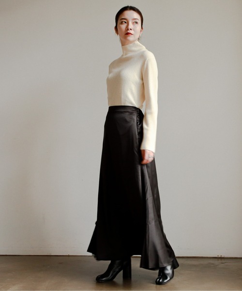 feepur（フェピュール）の「サテンマーメイドスカート（スカート・レディース・グレー系その他/グリーン/ブラック/エンジ・MEDIUM）」の21枚目の写真