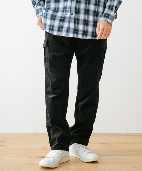 ITEMS URBANRESEARCH(アイテムズ アーバンリサーチ)の「コーデュロイ シェフカーゴパンツ(カーゴパンツ・メンズ・ベージュ/チャコールグレー/ブラック/オリーブ・MEDIUM/LARGE)」の2枚目の写真