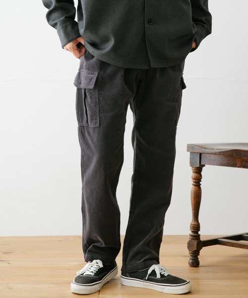ITEMS URBANRESEARCH(アイテムズ アーバンリサーチ)の「コーデュロイ シェフカーゴパンツ(カーゴパンツ・メンズ・ベージュ/チャコールグレー/ブラック/オリーブ・MEDIUM/LARGE)」の5枚目の写真