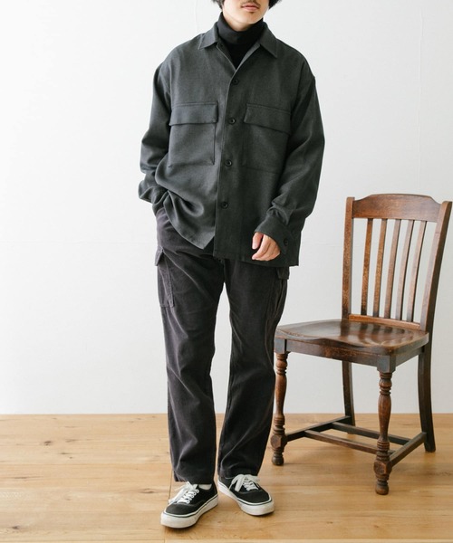 ITEMS URBANRESEARCH(アイテムズ アーバンリサーチ)の「コーデュロイ シェフカーゴパンツ(カーゴパンツ・メンズ・ベージュ/チャコールグレー/ブラック/オリーブ・MEDIUM/LARGE)」の15枚目の写真