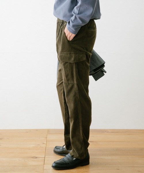 ITEMS URBANRESEARCH(アイテムズ アーバンリサーチ)の「コーデュロイ シェフカーゴパンツ(カーゴパンツ・メンズ・ベージュ/チャコールグレー/ブラック/オリーブ・MEDIUM/LARGE)」の21枚目の写真