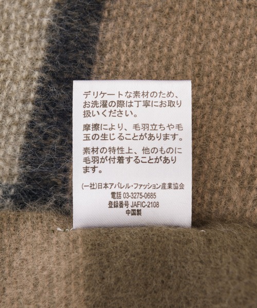 KATHARINE ROSS(キャサリンロス)の「【KATHARINE ROSS】ふんわりチェック柄ストール(ストール/ショール・レディース・ネイビー/ライトグレー・MEDIUM)」の4枚目の写真