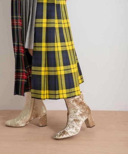 WANDERUNG（ワンデルング）の「『URBS別注』WANDERUNG　ex velour short boots（ブーツ・レディース・ブラック/ベージュ/ネイビー/グリーン系その他・38/39/36/37）」の12枚目の写真