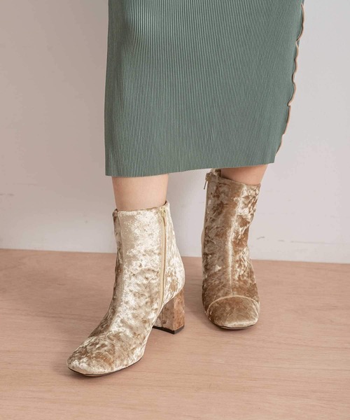 WANDERUNG（ワンデルング）の「『URBS別注』WANDERUNG　ex velour short boots（ブーツ・レディース・ブラック/ベージュ/ネイビー/グリーン系その他・38/39/36/37）」の8枚目の写真