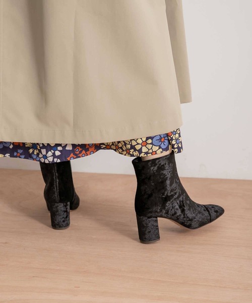 WANDERUNG（ワンデルング）の「『URBS別注』WANDERUNG　ex velour short boots（ブーツ・レディース・ブラック/ベージュ/ネイビー/グリーン系その他・38/39/36/37）」の7枚目の写真