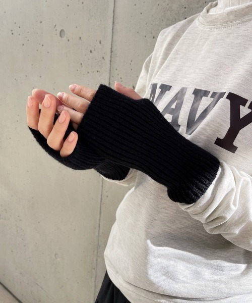 CLEA（クレア）の「ニットアームウォーマー（アームカバー・レディース・ブラック/ベージュ/アイボリー/ナチュラル・FREE）」の7枚目の写真