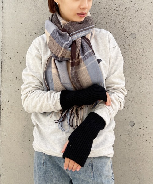 CLEA（クレア）の「ニットアームウォーマー（アームカバー・レディース・ブラック/ベージュ/アイボリー/ナチュラル・FREE）」の8枚目の写真
