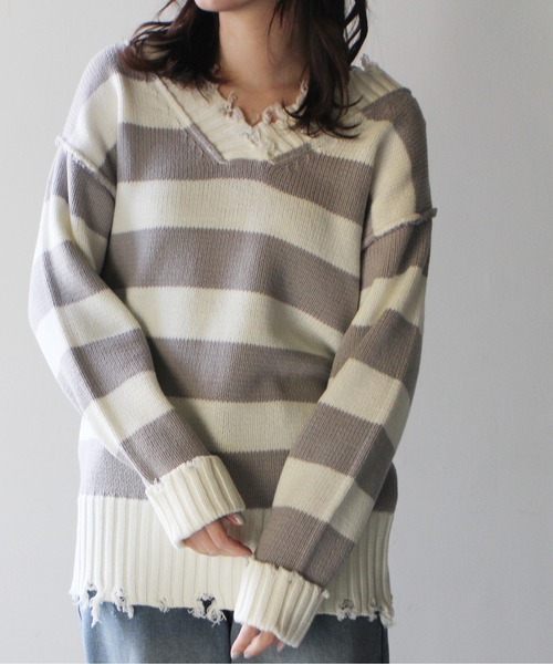 one way(ワンウェイ)の「【oneway Jeans】ボーダーブロークンVネックニット(ニット/セーター・レディース・ライトグレー/ブラック/ベージュ・FREE)」の10枚目の写真