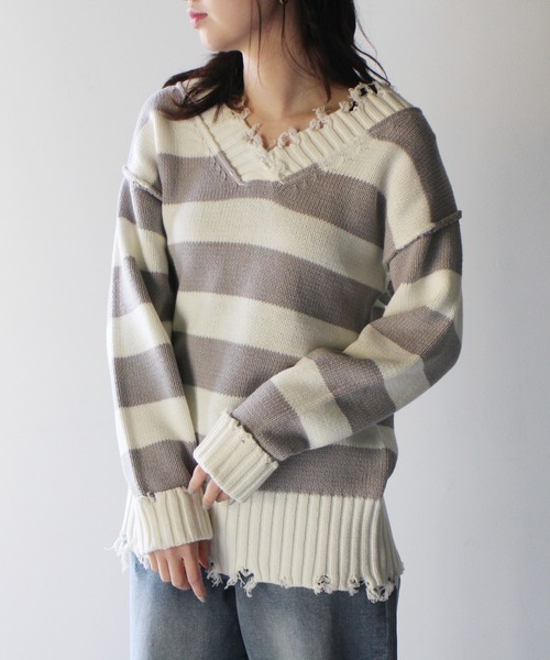 one way(ワンウェイ)の「【oneway Jeans】ボーダーブロークンVネックニット(ニット/セーター・レディース・ライトグレー/ブラック/ベージュ・FREE)」の11枚目の写真