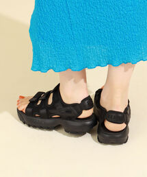 Ray BEAMS | FILA × Ray BEAMS / 別注 Disruptor サンダル(サンダル)