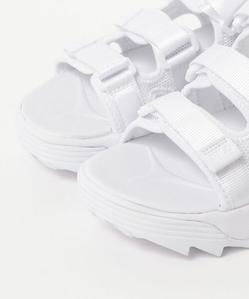 Ray BEAMS（レイビームス）の「FILA × Ray BEAMS / 別注 Disruptor サンダル（サンダル・レディース・ホワイト/ブラック・25.0cm/23.0cm/24.0cm）」の6枚目の写真