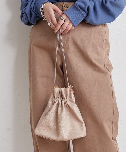 CIAOPANIC TYPY(チャオパニックティピー)の「cipty巾着ショルダーバッグ(ショルダーバッグ・レディース・ホワイト/ブラック/ベージュ/ブラウン/ミント・ONE SIZE)」の4枚目の写真