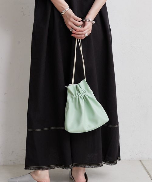 CIAOPANIC TYPY(チャオパニックティピー)の「cipty巾着ショルダーバッグ(ショルダーバッグ・レディース・ホワイト/ブラック/ベージュ/ブラウン/ミント・ONE SIZE)」の6枚目の写真