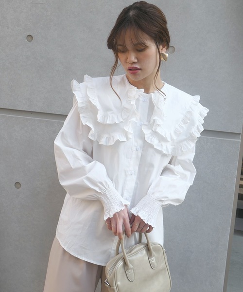 CORNERS(コーナーズ)の「ダブルフリルビッグカラーブラウス(Tシャツ/カットソー・レディース・ベージュ/ブラック/ブルー/ホワイト・M)」の16枚目の写真